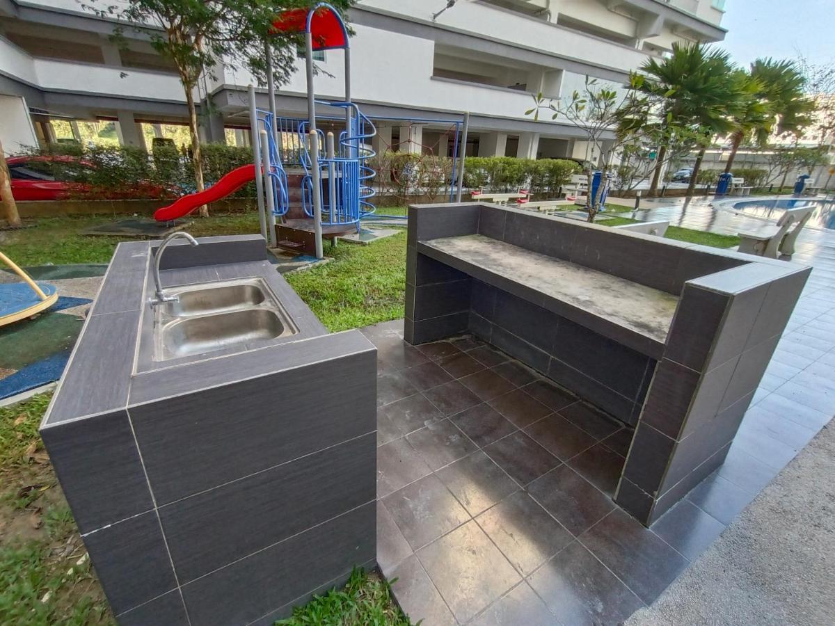 Klia Ehsan Residence Sepang Nilai Greenery 8 Pax Air-Con Eksteriør bilde